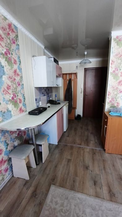 Продаётся 1 квартира в малосемейке