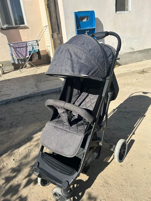 Детская коляска в хорошем