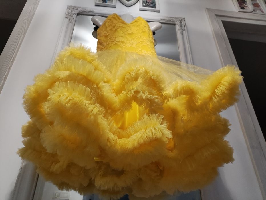 Rochie galbena nunta /botez