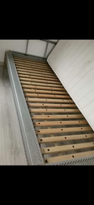 2 paturi pentru dormitor