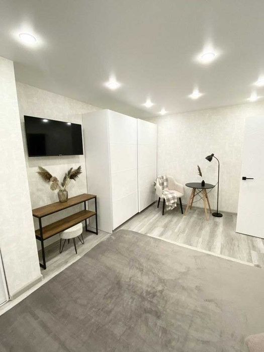 Сдаю светлую 1 ком. 1/8 ЖК Gardens Residense ор-р Ташкент сити Р1