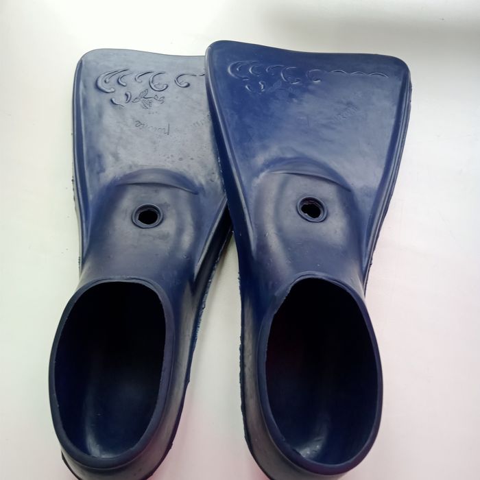 Срочно продам ласты