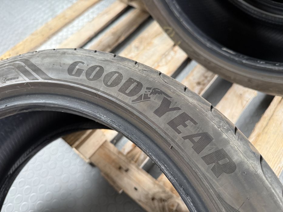 4бр. Летни Рън-Флат Гуми С Борд 225/45R/18 -GOODYEAR- DOT:3419- 4.5мм+4.0мм *100€ за 4бр.*