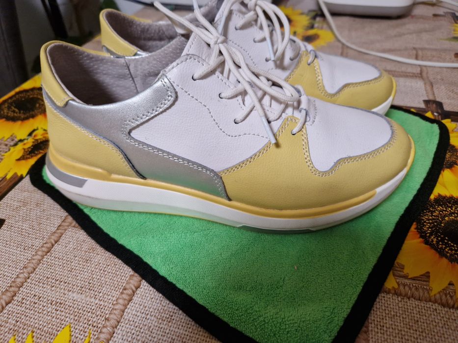 Adidasi sport nr.40  în stare foarte bună