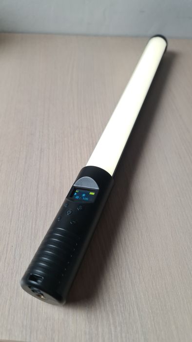Lampă circulară LED Yongnuo YN608 RGB / Ring Light profesional și Baghetă LED RGB