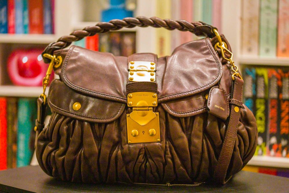 Geanta MIU MIU piele si LV