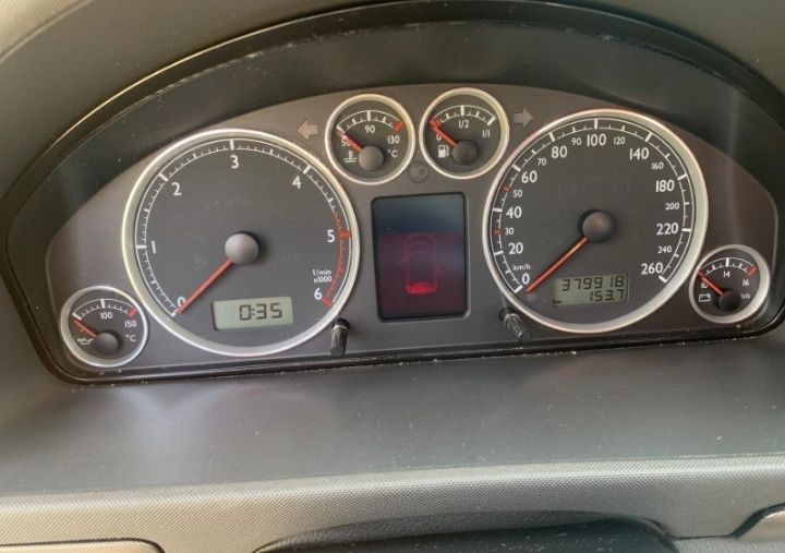 Vând Volkswagen Sharan