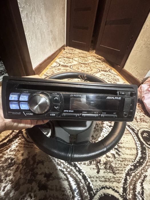 Проодам кобалт руль и Alpine маннитафон