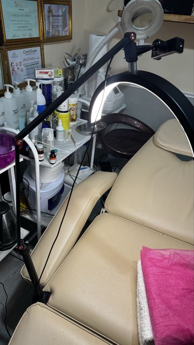 Срочно продается унверсальный лампа