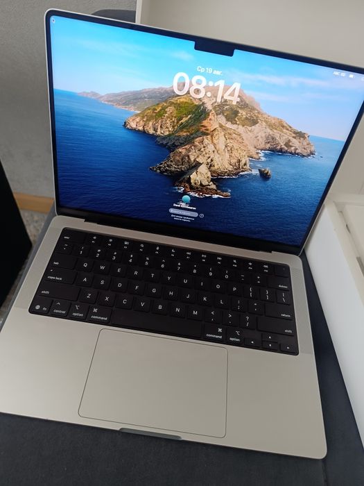 Продам новый MacBook Pro 14M5 2025 года
