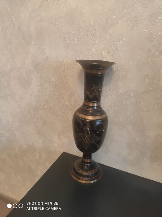 Продаю индийскую вазу