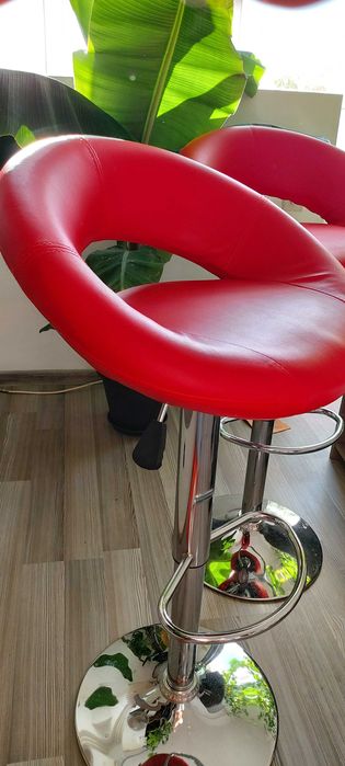 Set 2 scaune bar / rotative /reglaj pe inaltime - IMPECABILE