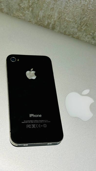 iPhone 4   Apple