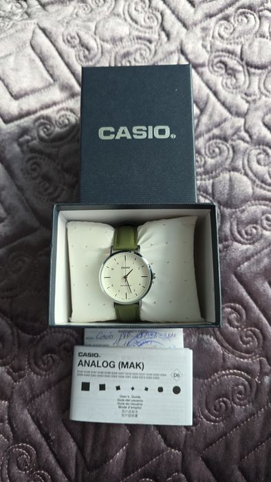 Часы наручные от бренда casio