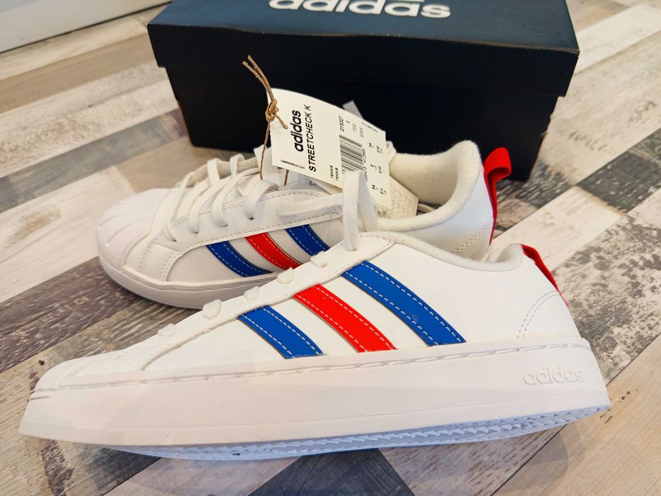 Adidas Superstar