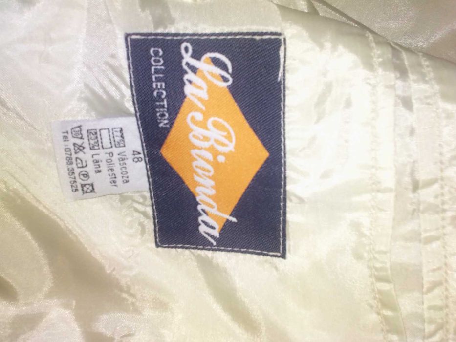 Costum La bionda  mărimea 48 XL