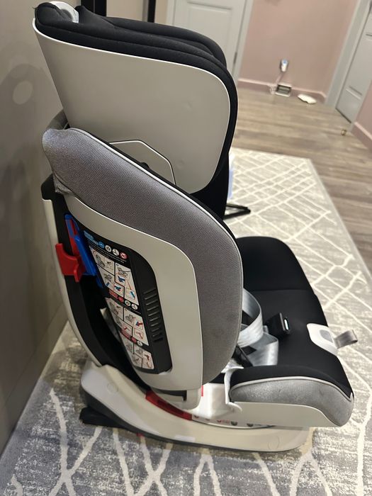 Автокресло Chicco