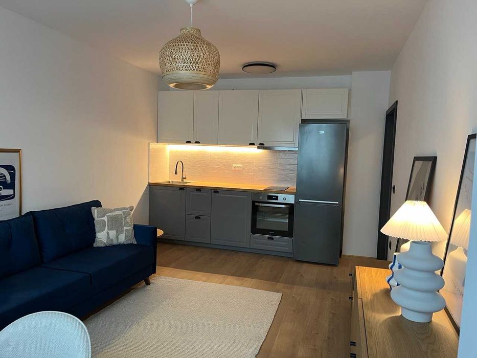 луксозен апартамент в Младост 1