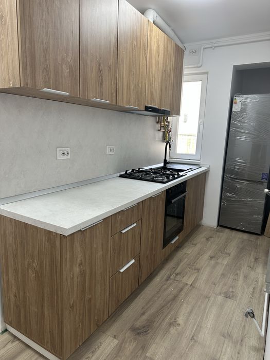 Apartament 3 camere de închiriat