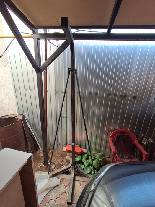 Продам железную стойку