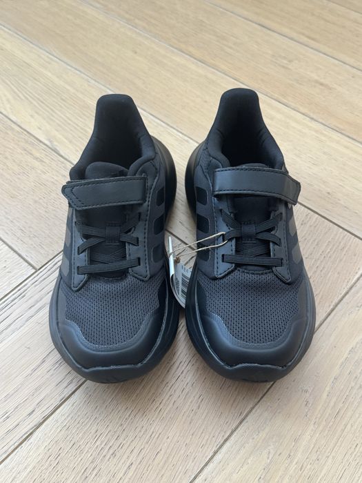 Pantofi sport / Adidași copii Adidas NOI, marimea 35