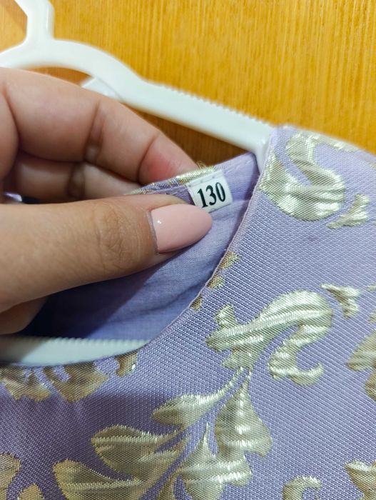 Нарядное платье на девочку 6-9 лет