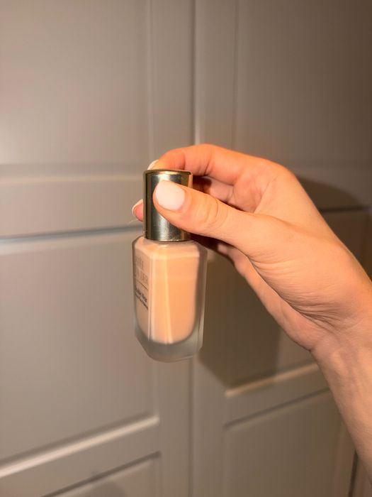 Estée Lauder Double Wear – fond de ten, formula nouă- cu pompiță inclusa- desigilat