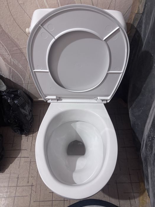 Унитаз б/у в хорошем состоянии