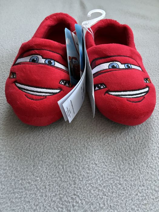 ЧИСТО НОВИ детски пантофи Маккуин (Disney Cars) – Размер 26/27