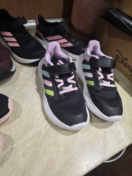 Оригинални маратонки 35 Adidas.Karl lagerfeg. Keen