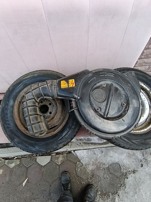 Запчасти на Мерседес 123.