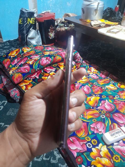 Galaxy s 22 ultra sotiladi.