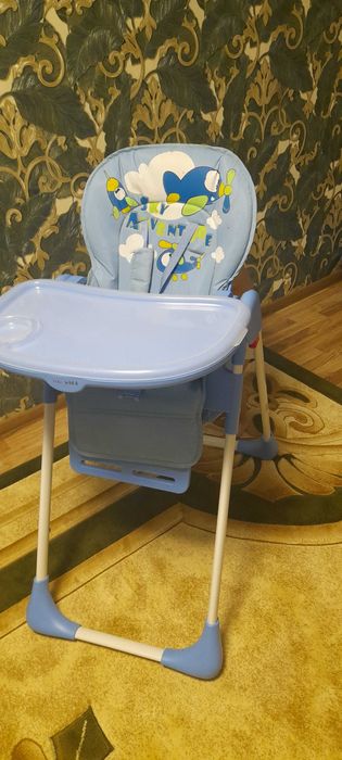 Detiski kormyashi stolik