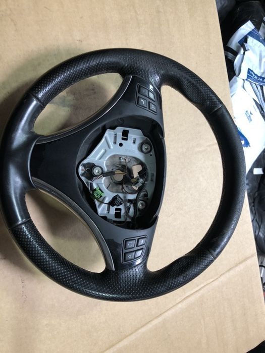 Volan Bmw seria 3 E90/seria 1 E87 cu comenzi