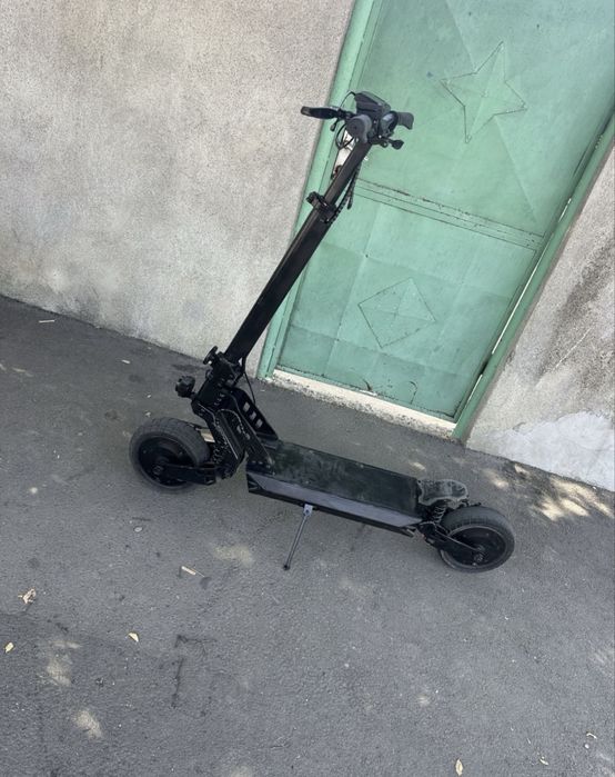 Vand trotineta kamikaze k1 max dau pe triciclu electric