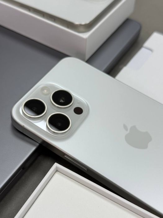 iPhone 15 Pro Max (256gb)