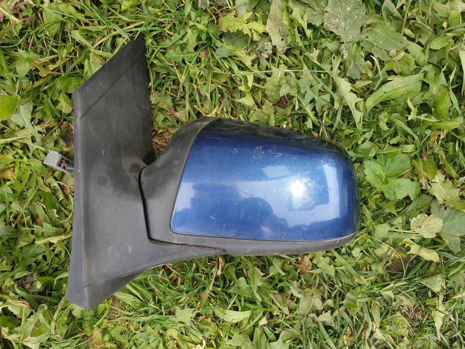 Faruri pentru diverse masini. Oglinzi laterale.
