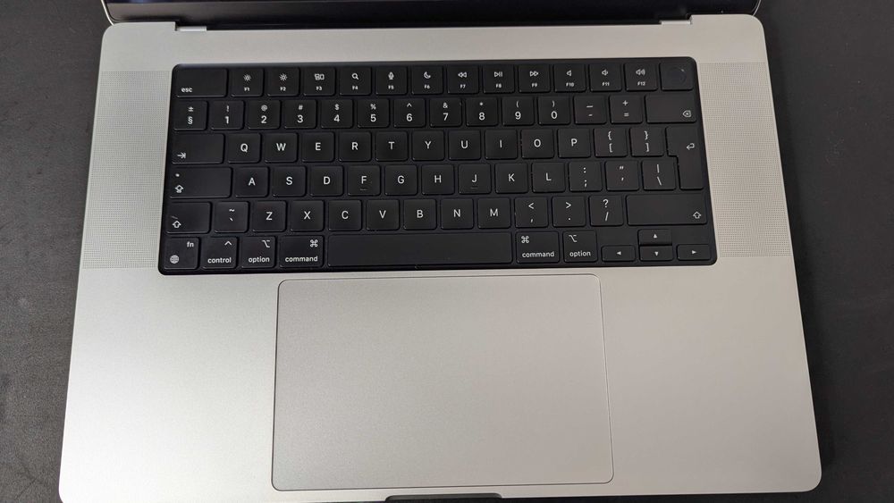 MacBook Pro 16-inch 2021 (M1 Pro, 16 GB, 512GB)