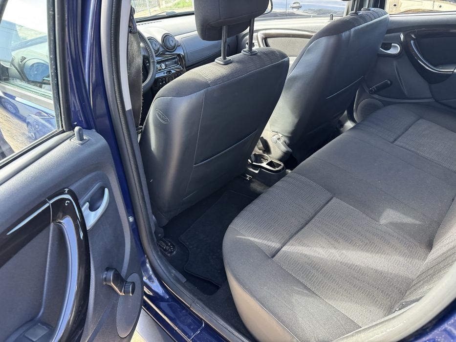 Vand Dacia Duster/4*4 la buton/diesel/168000km/2011/