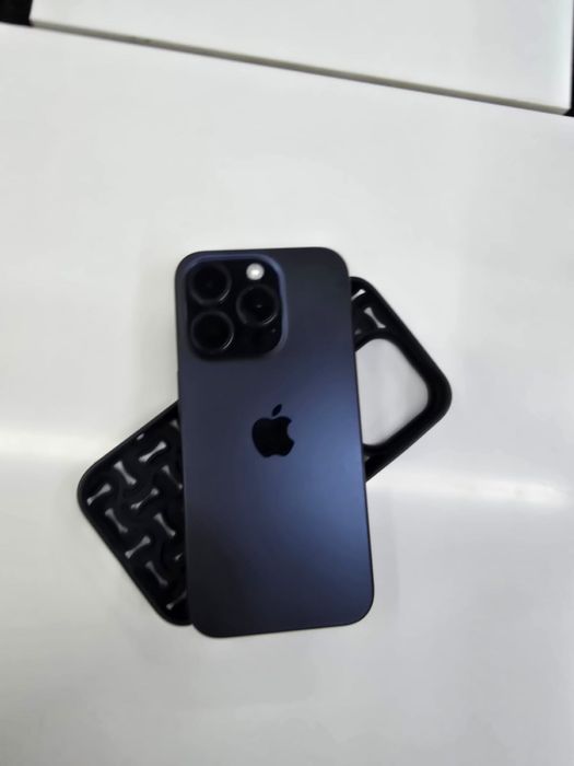 Продаю iphone 15 про 256 гб