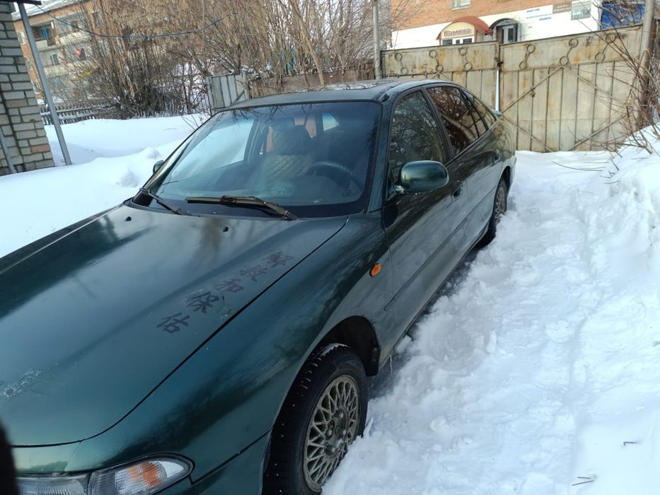 Продам машину Мицубиси Галант 1994