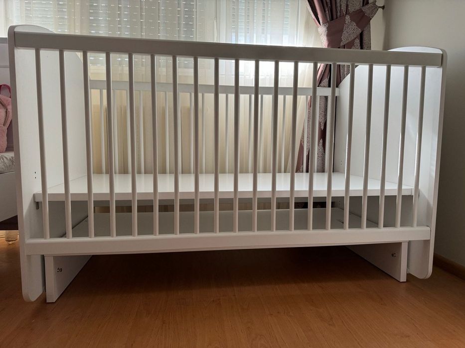 Люлееща кошара White