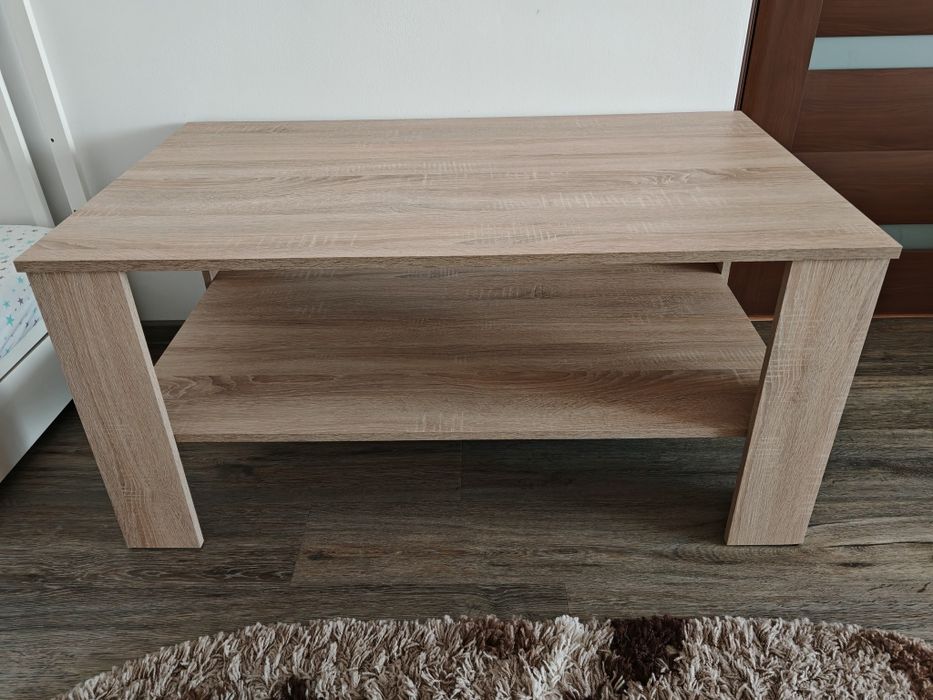 Vând masă de sufragerie