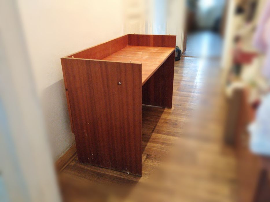 Стол  письменный