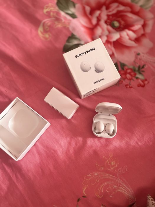Galaxy Samsung buds 2