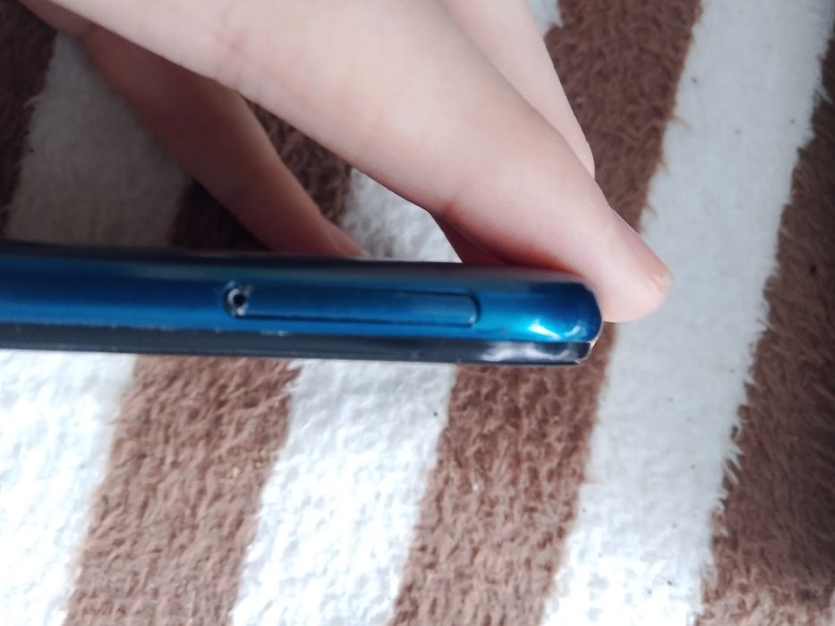 Huawei 2020 года модель вроде y5