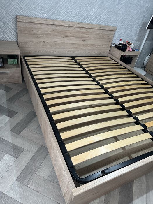 Продам кровать двуспальная 200/160
