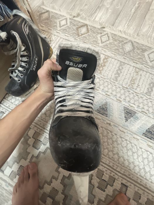 Коньки хокеейные продам 9.000тг