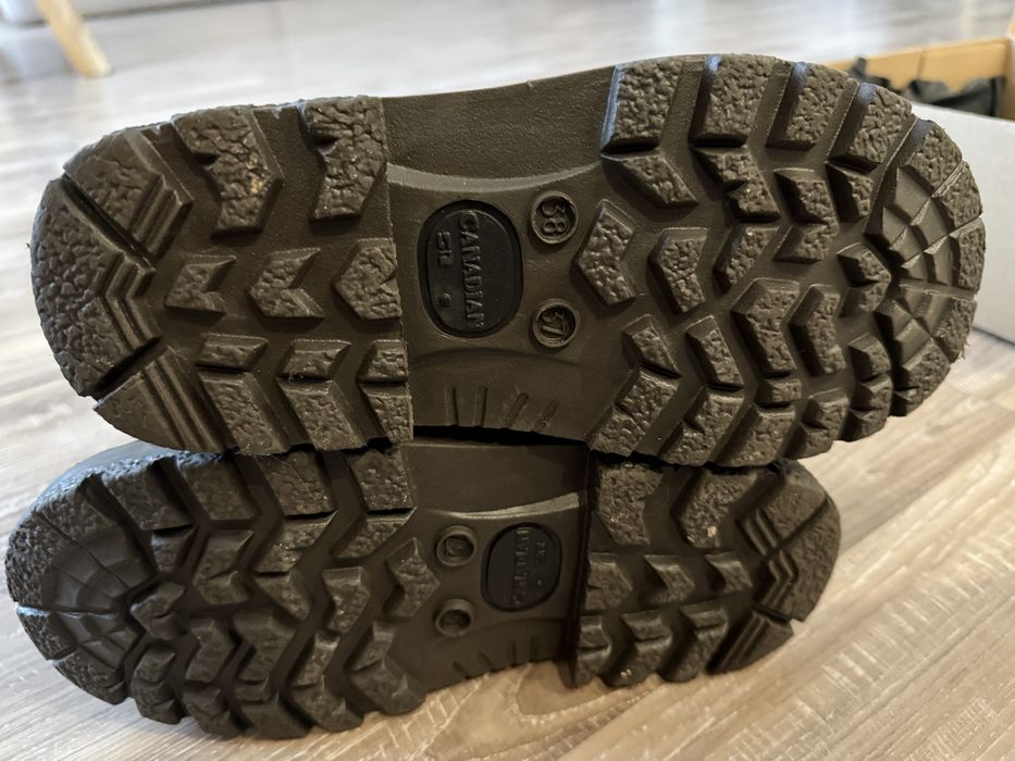 Vand Olang copii marimea 37/38 foarte putin folositi