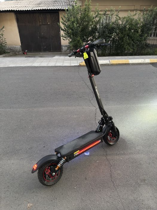 Продам электросамокат kugoo max speed 2023